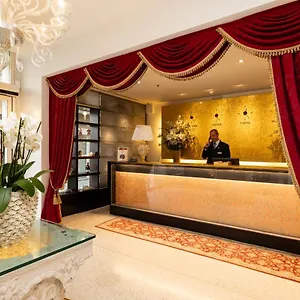 **** Hotel A La Commedia Italia